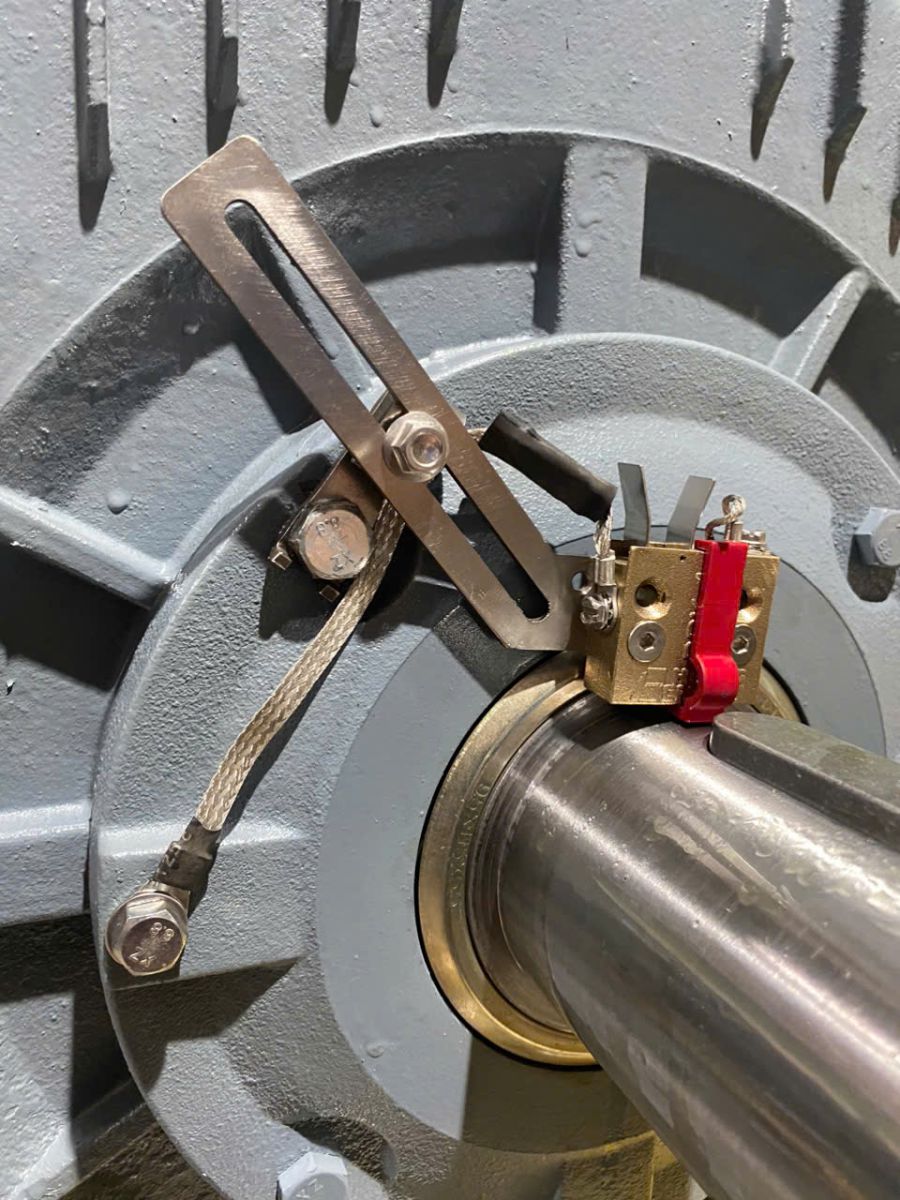 chổi than nối đất Helwig Carbon