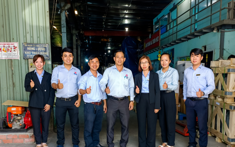 Đại Diện CP Việt Nam Tham Quan Kho Hàng Công Ty TNHH Kỹ Thuật Năng Lượng